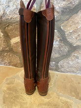 Load image into Gallery viewer, Parlanti Custom Brown Boots with Sting Ray detail
